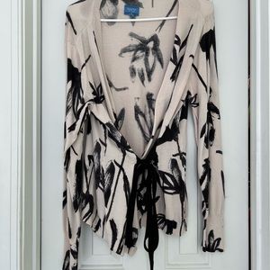 Cardigan with black attached tie